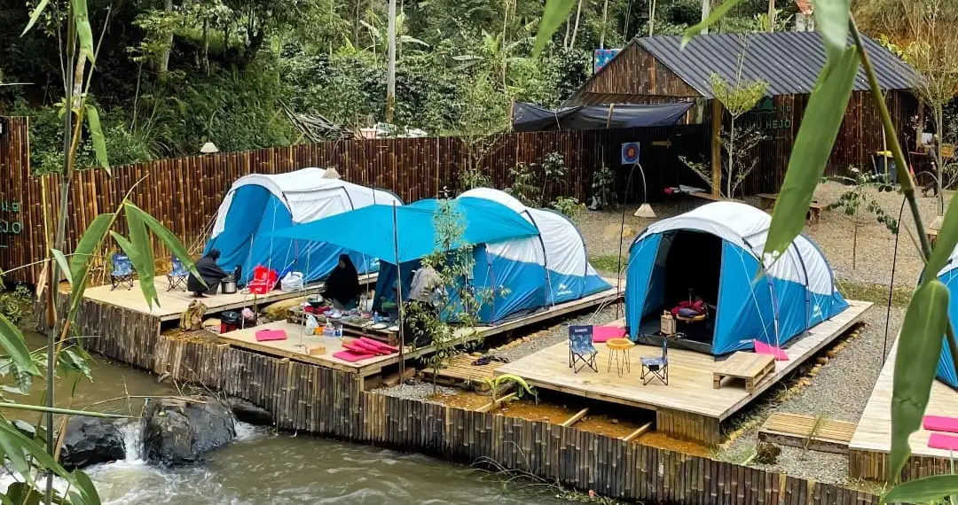 camping pangalengan pinggir sungai
